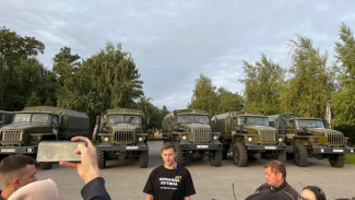 Карякин передал мобилизованным москвичам шесть грузовых автомобилей (ВИДЕО)