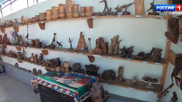 Крымчан приглашают на экскурсии в необычный музей деревянных экспонатов